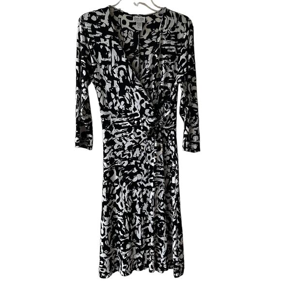 Chico's Knit Dress Slinky Flowy Wrap Black White Chico's 1 US Med Travel Office - Picture 1 of 13